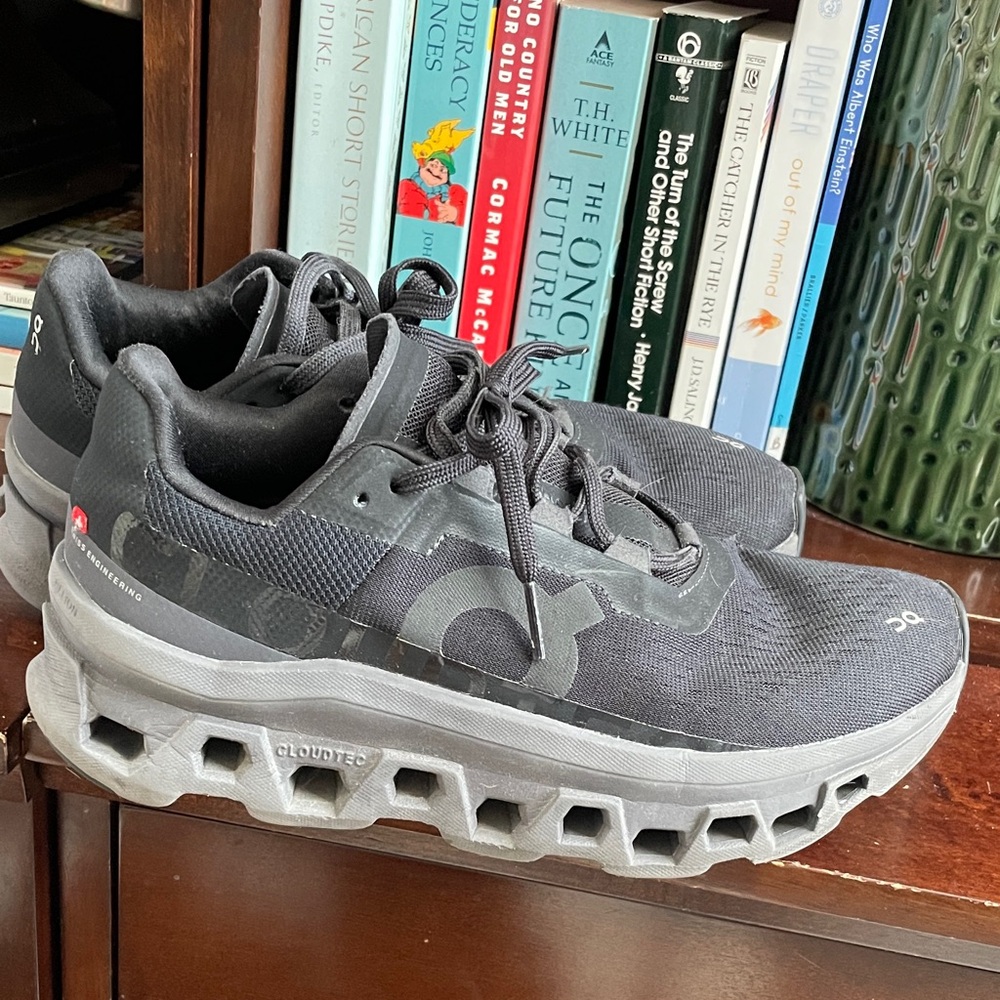 On Running Men’s Cloudnova Sneakers in Black and Gray - Picture 4 of 11
